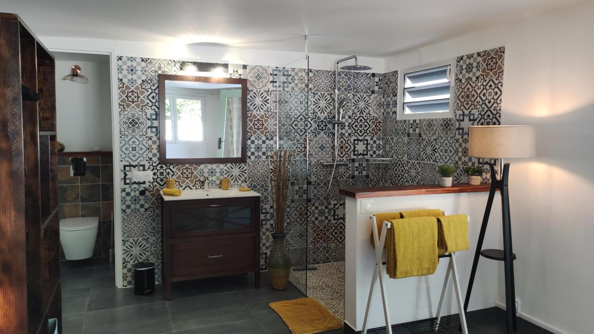 Les Coulirooms - Gite Sainte-Anne  Extérieur photo