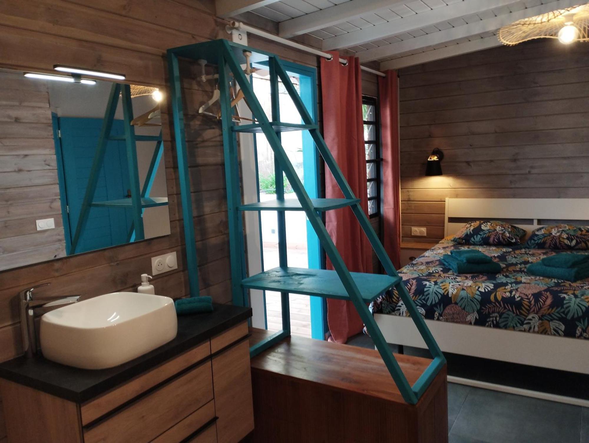 Les Coulirooms - Gite Sainte-Anne  Extérieur photo